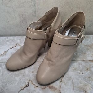 Alfani Shirlee Cream Leather Almond Toe High Heel Ankle Boots Booties 8.5